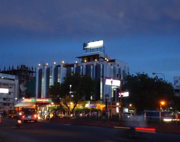 Hotel The Metropole Madurai Extérieur photo